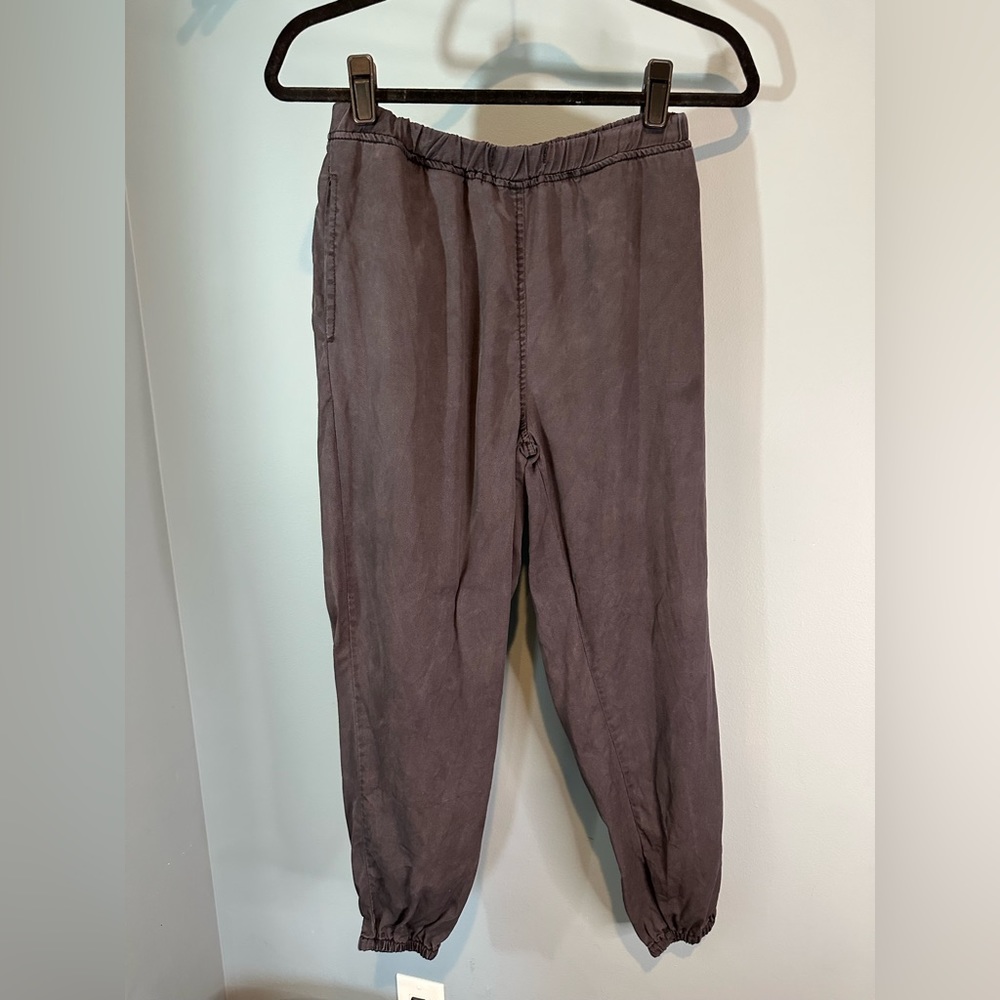 Thread & Supply Lightweight Jogger Loungewear Pants in Grey